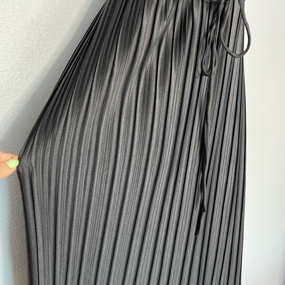 MNG Mango pleated Black Midi Party Dress Size 4 NWT - Picture 15 of 16